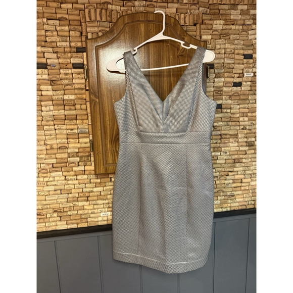 Talbots Dresses & Skirts - Vintage Y2K Talbots Sleeveless Silver Metallic V-neck Dress Size 6 Holiday